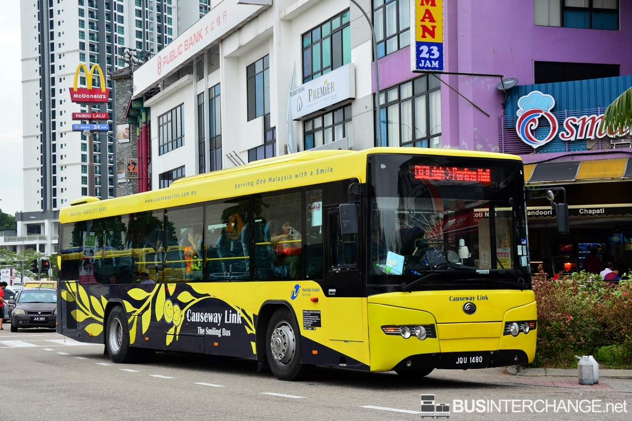 A Yutong ZK6118HG (JQU1480) operating on Causeway Link bus service CW3L